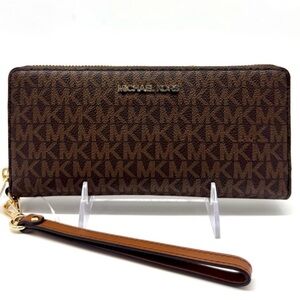 Michael Kors Large Jet Set Travel Signature Continental Wallet Wristlet Brown